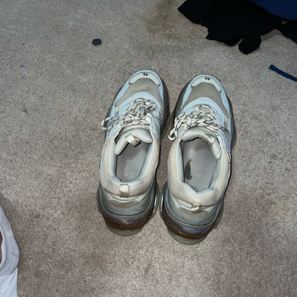 Balenciaga Triple S Off White - Picture 2 of 4